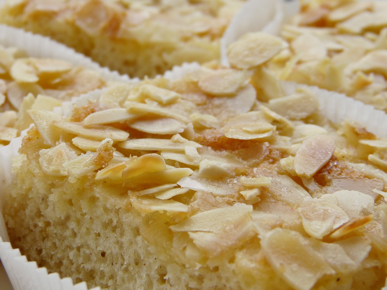 Almond cake